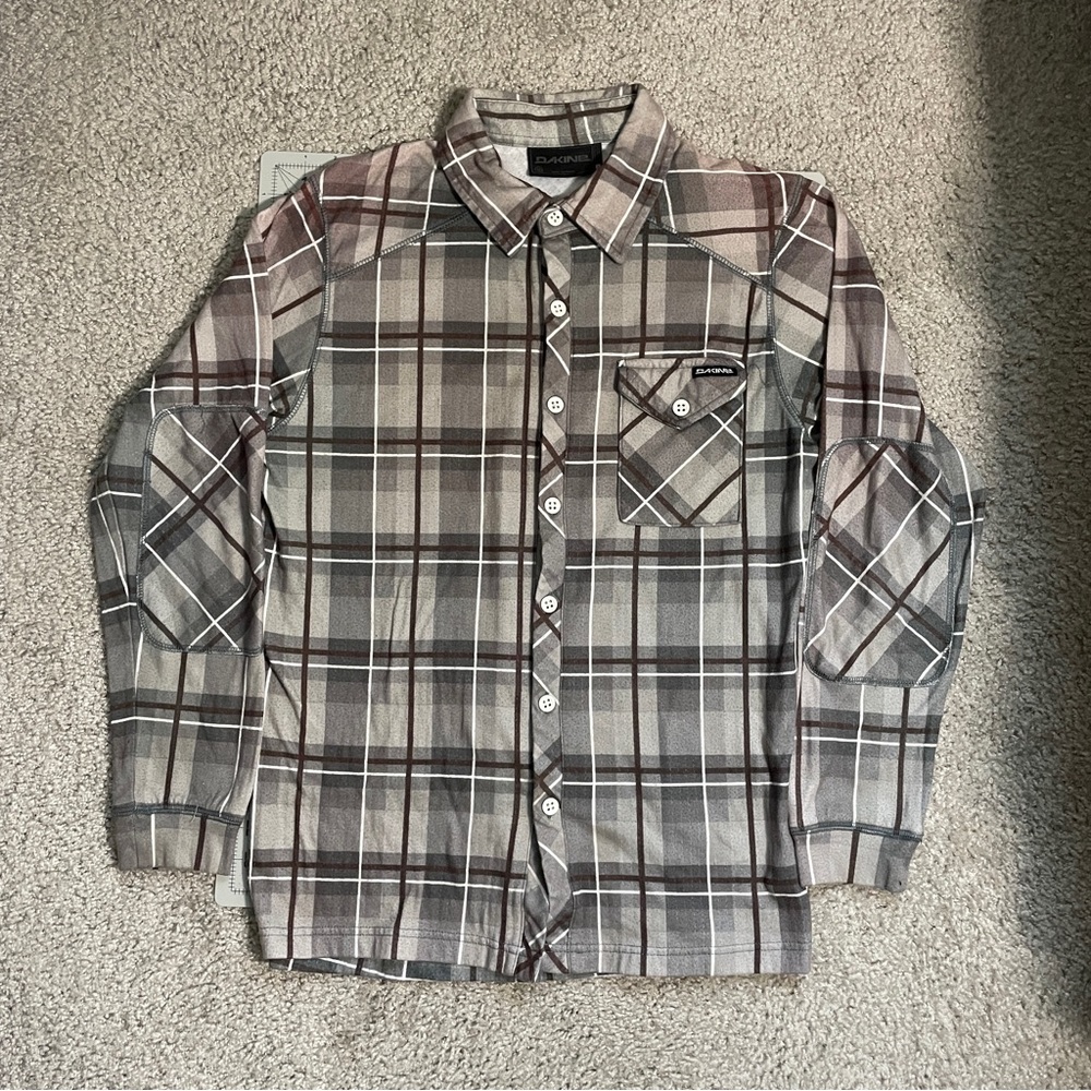 DAKINE BUTTON DOWN FLANNEL SHIRT 
SIZE M